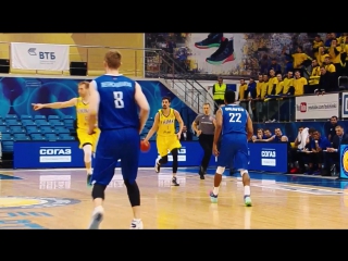 Эффектное завершение аллей-упа от Маркела Брауна