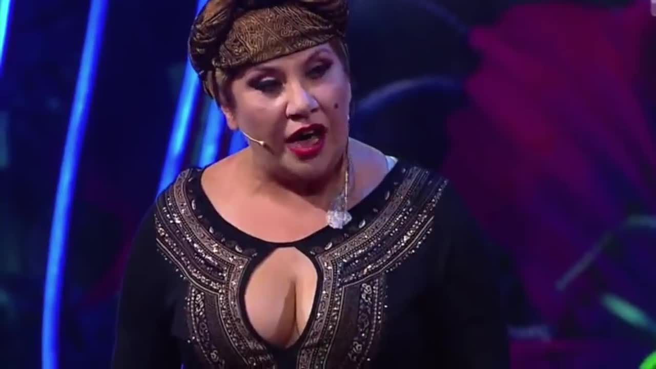 Сексуальная Ирина Твердохлеб В Белье В «Лиге Смеха» Сексуальная Ирина Твердохлеб В Белье В «Лиге Смеха»