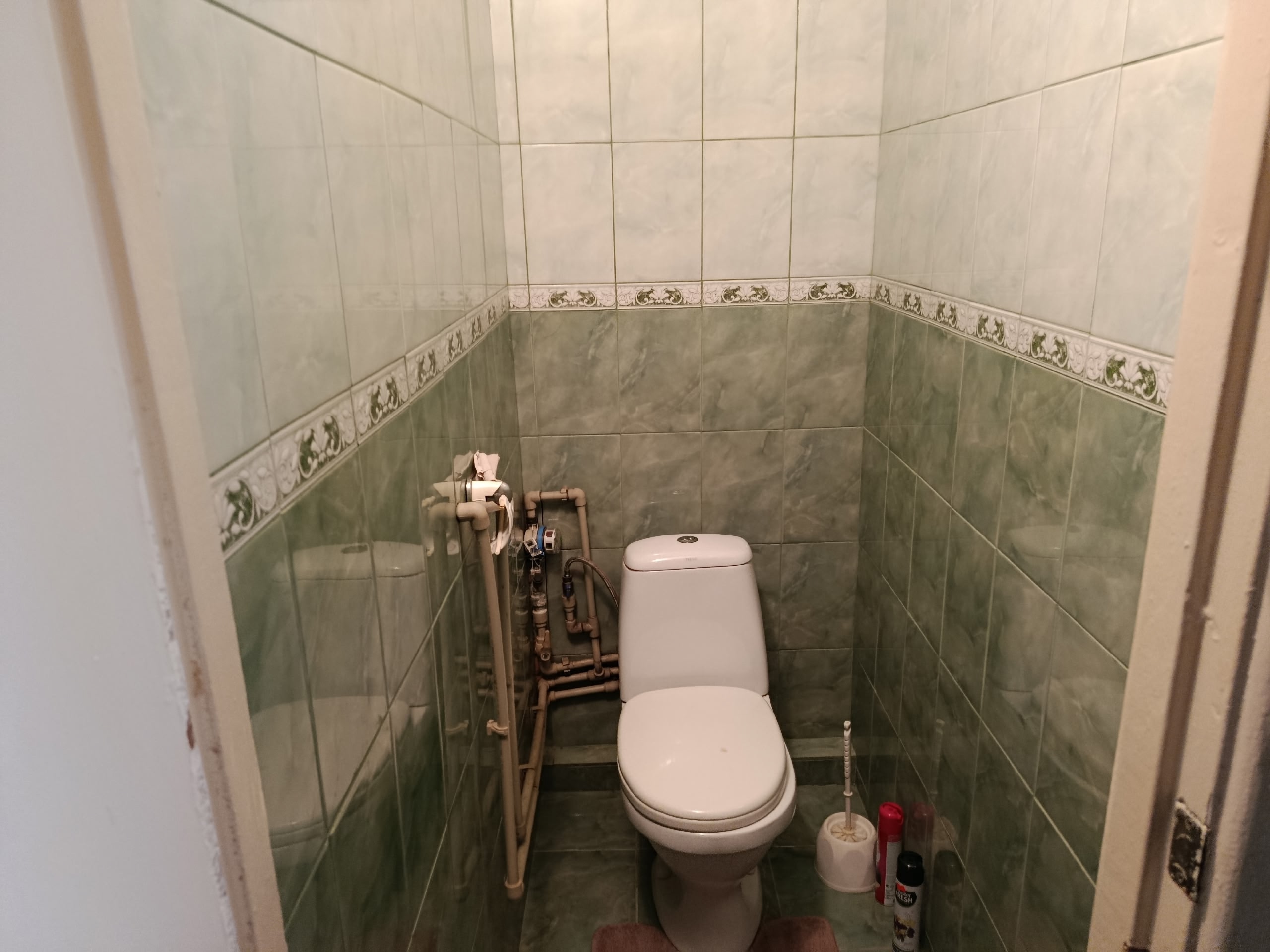 🏠 ПРОДАЕТСЯ 3-КОМНАТНАЯ КВАРТИРА В ЦЕНТРЕ ПЕРЕВАЛЬСКА 📍 Расположение ул. Перова — самый центр города! Рядом всё необходимое: школа, поликлиника, магазины, остановки. Идеально для семьи с детьми! 🔍 О квартире Общая площадь: 3 комнаты (просторные, светлые). Этаж: 1/5 (удобно заходить, невысоко). Ремонт: Совреме...